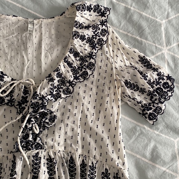 Zara trf collection eyelet top sz M - Picture 2 of 5
